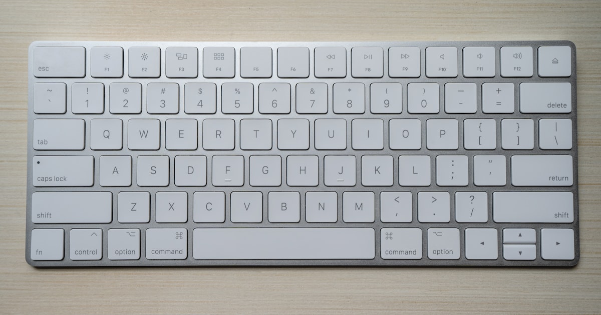 2026年6月远程办公机械键盘横评：MX Keys Mini vs MX Keys vs Keychron K3，哪款打字最舒服？